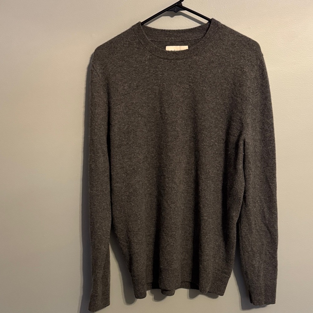 Men's Gray Sweater